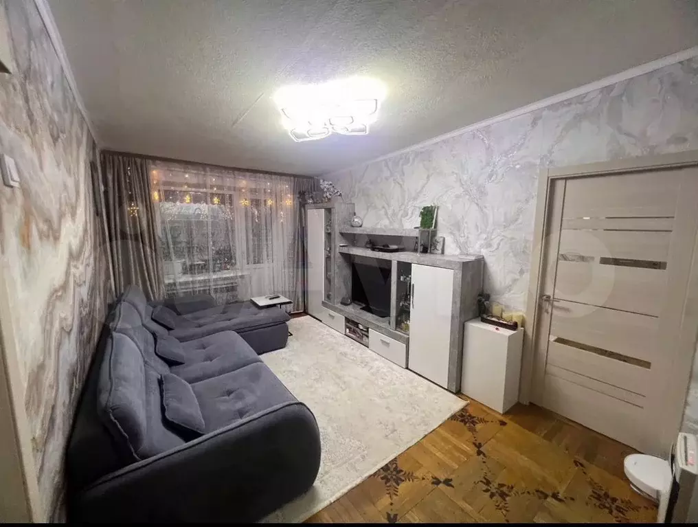 2-к. квартира, 42 м, 5/5 эт. - Фото 1