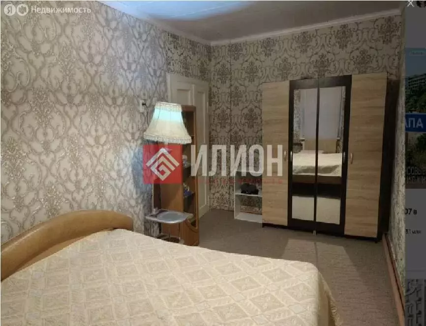 4-комнатная квартира: Бахчисарай, улица Пушкина, 1 (85 м) - Фото 1