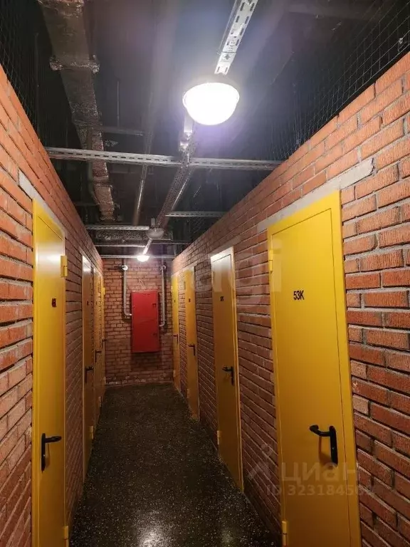 Гараж в Омская область, Омск ул. Б.Г. Шаронова, 9 (4 м) - Фото 1