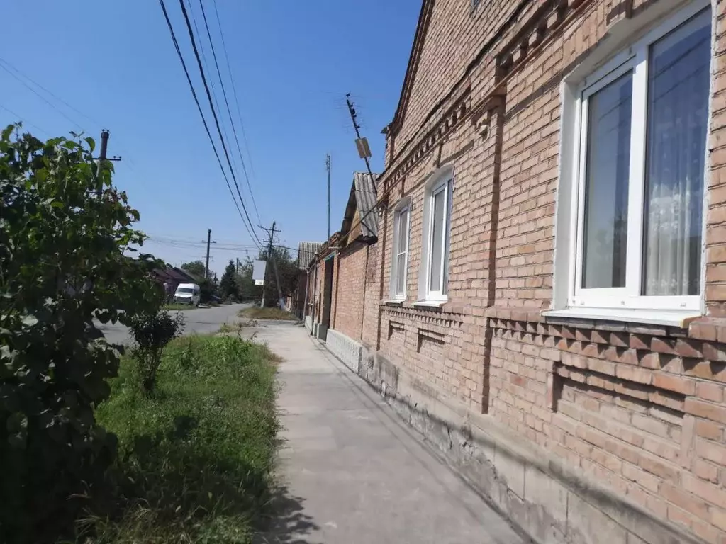 Дом в Северная Осетия, Заводской пгт ул. Магистральная, 57 (100 м) - Фото 1