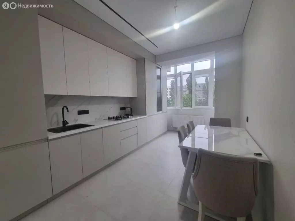 2-комнатная квартира: Нальчик, улица Мовсисяна, 9 (68 м) - Фото 2