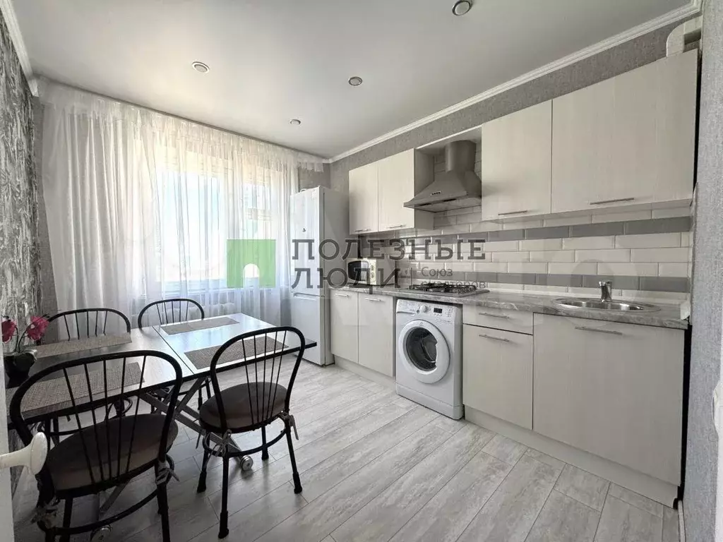 1-к. квартира, 41 м, 9/9 эт. - Фото 0