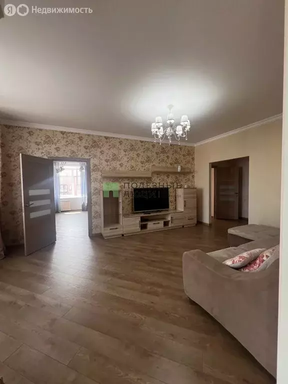 3-комнатная квартира: Красноярск, Линейная улица, 122 (90 м) - Фото 0