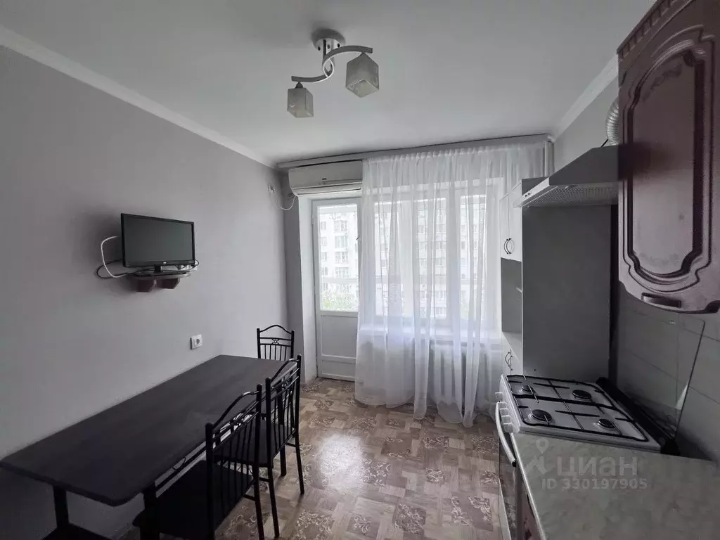 3-к кв. Крым, Симферополь ул. Стрелковая, 95 (65.0 м) - Фото 2