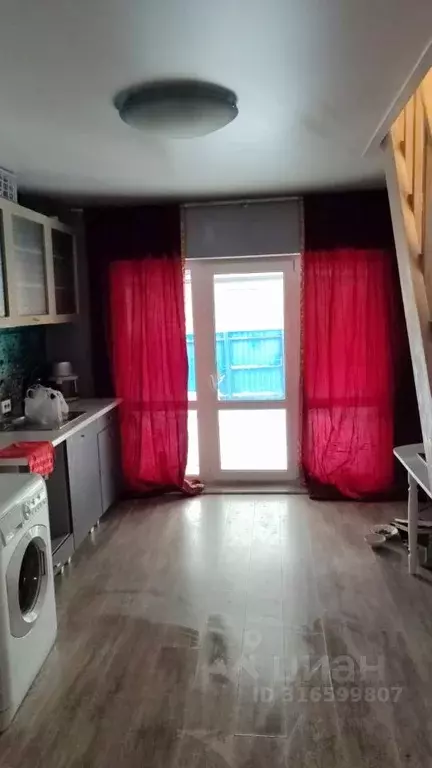 Дом в Кемеровская область, Кемерово ул. Дегтярева (90 м) - Фото 1