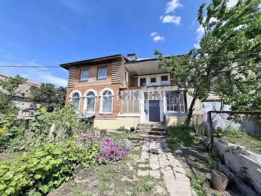 Дом в Белгородская область, Старооскольский городской округ, с. ... - Фото 1