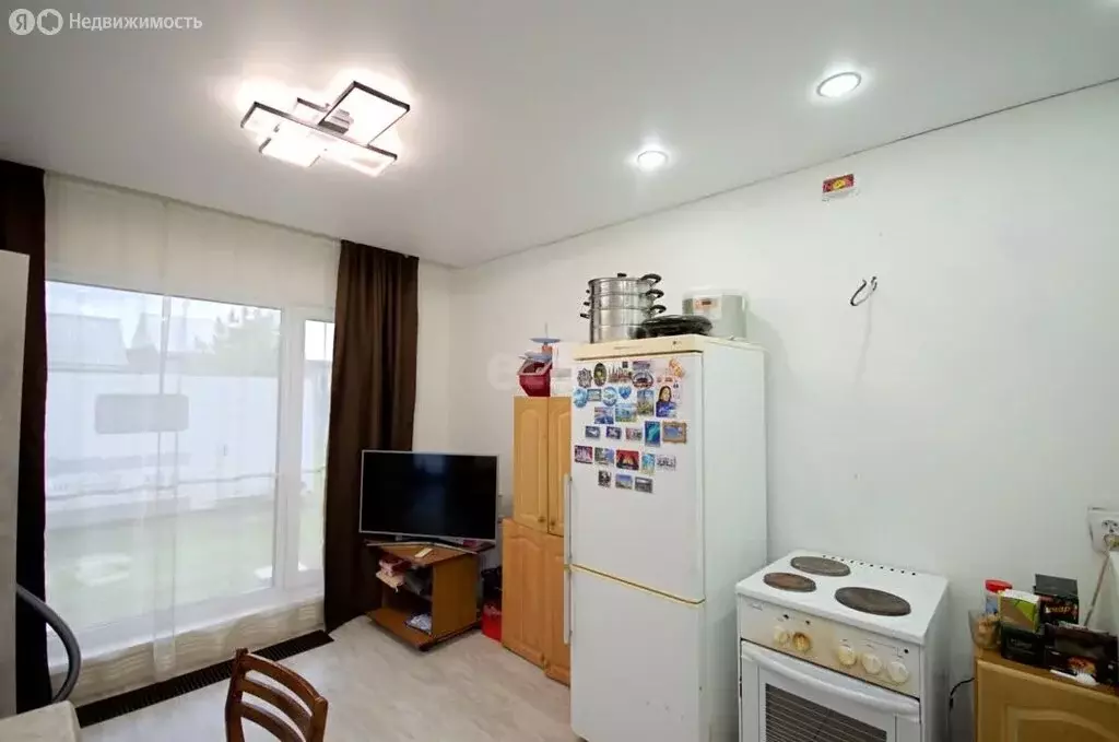 Дом в Ялуторовск, улица Артемьева, 5 (100 м) - Фото 2