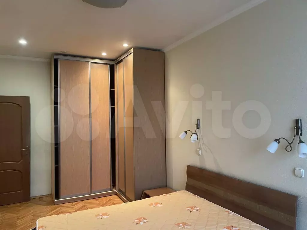 2-к. квартира, 60 м, 8/10 эт. - Фото 1