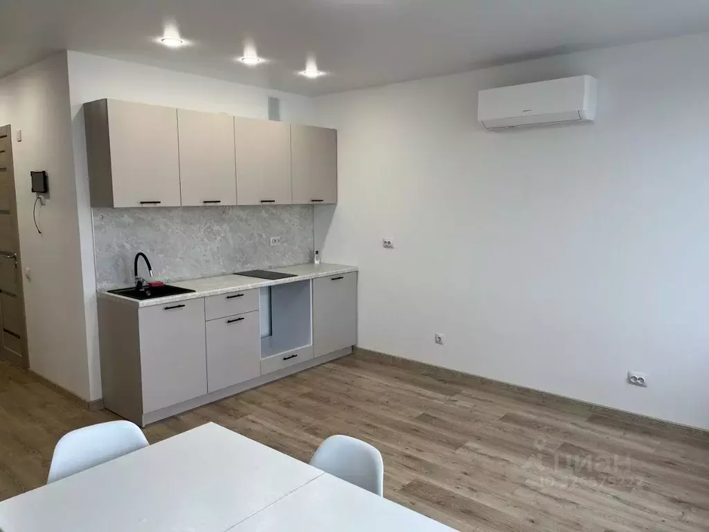 1-к кв. Тюменская область, Тюмень Интернациональная ул., 199к9 (41.0 ... - Фото 1