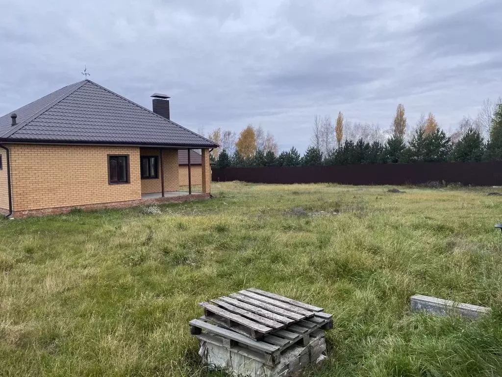 Дом в Белгородская область, Белгородский район, Никольское с/пос, с. ... - Фото 0