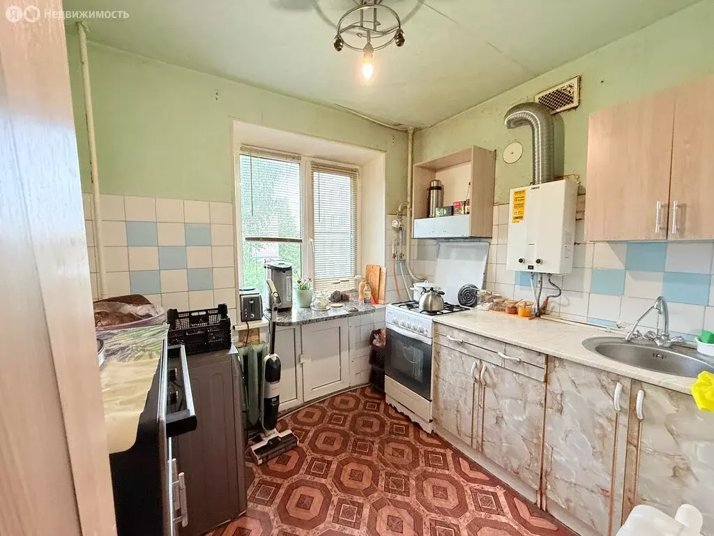 3-комнатная квартира: Валдай, Октябрьская улица, 20/21 (58.1 м) - Фото 1