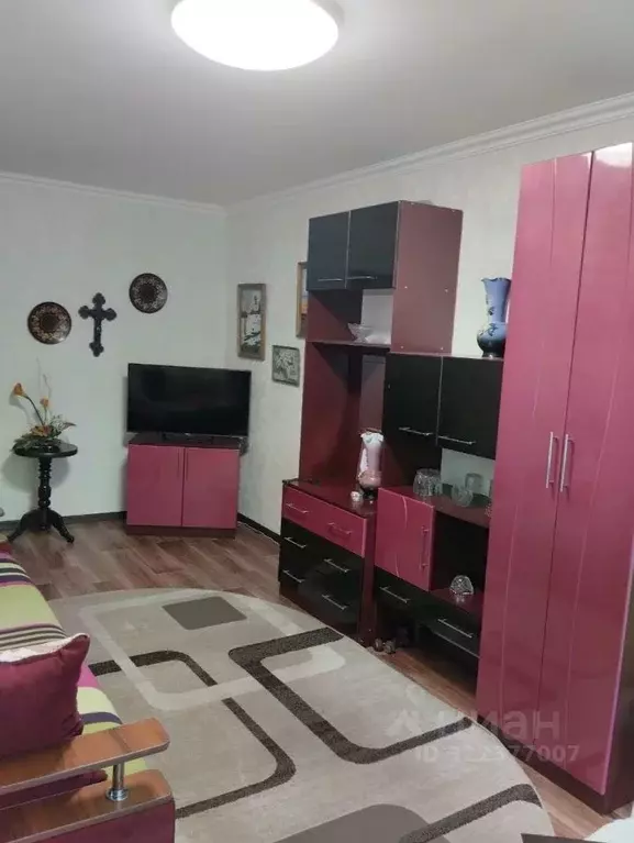 Комната Омская область, Омск Солнечный мкр, ул. Комкова, 3А (15.0 м) - Фото 1