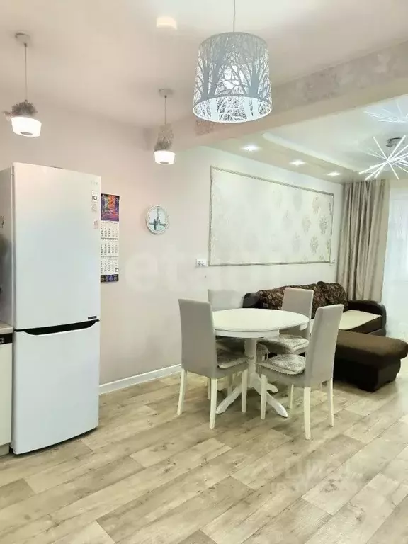 3-к кв. Сахалинская область, Южно-Сахалинск просп. Мира, 300к6 (70.0 ... - Фото 1