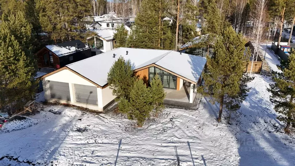 Дом в Свердловская область, Сысертский муниципальный округ, пос. ... - Фото 1