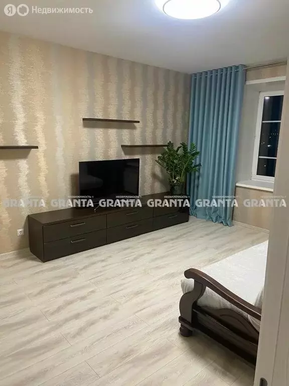 3-комнатная квартира: Красноярск, Парусная улица, 12 (82.5 м) - Фото 1