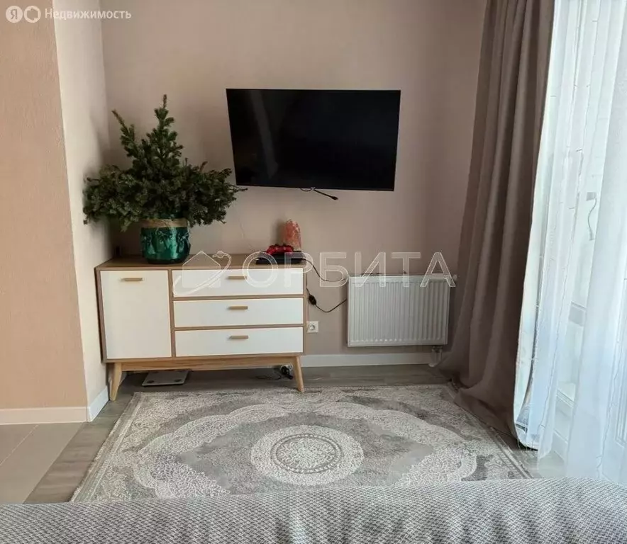 Квартира-студия: Тюмень, микрорайон Антипино, улица Александра ... - Фото 0