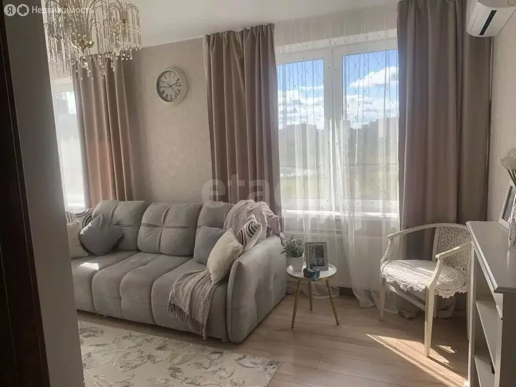 2-комнатная квартира: Тюмень, улица Газовиков, 36 (59.8 м) - Фото 1