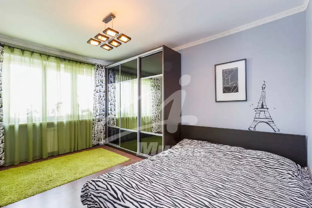 Продается 3-комнатная квартира - Фото 1