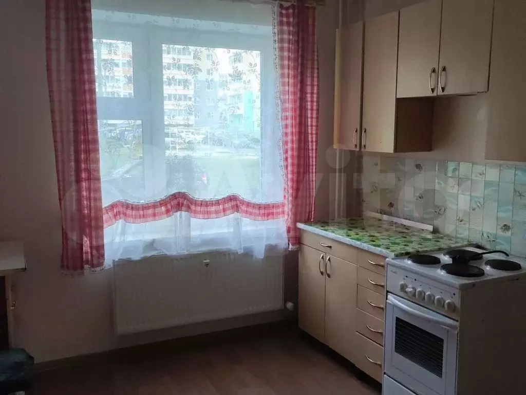 1-к. квартира, 37 м, 1/10 эт. - Фото 0