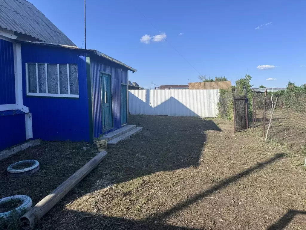 Дом в Самарская область, Нефтегорский район, с. Богдановка ул. Фрунзе, ... - Фото 2