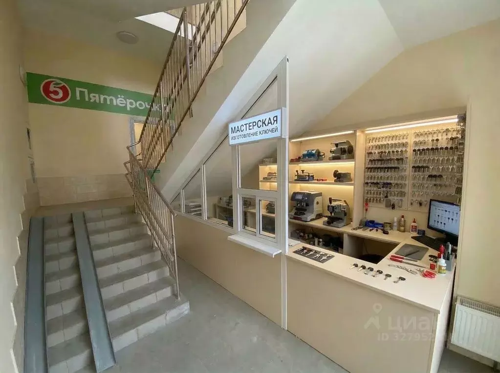 Помещение свободного назначения в Москва ул. Михайлова, 31А (8 м) - Фото 1