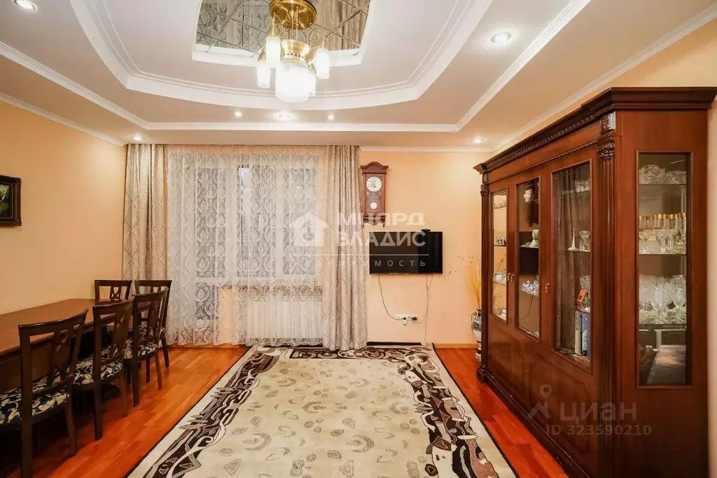 3-к кв. Омская область, Омск ул. 5-й Армии, 4 (110.5 м) - Фото 0