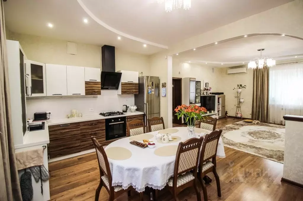 Дом в Ульяновская область, Ульяновск ул. Ефремова, 106А (267 м) - Фото 2