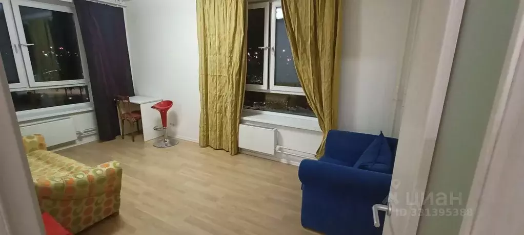 3-к кв. Москва ул. Саларьевская, 10к2 (66.6 м) - Фото 1