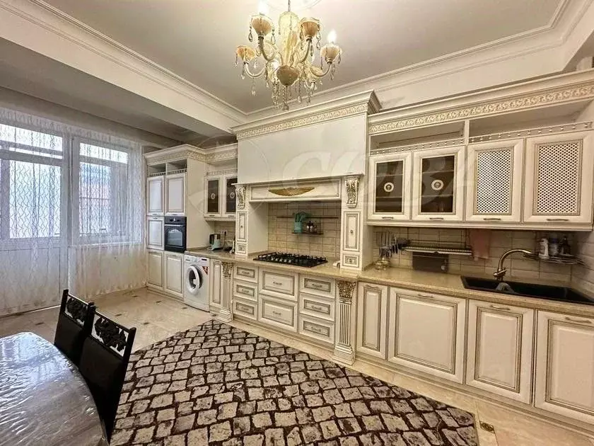 2-к кв. Дагестан, Махачкала ул. Кадарская, 40 (96.0 м) - Фото 0