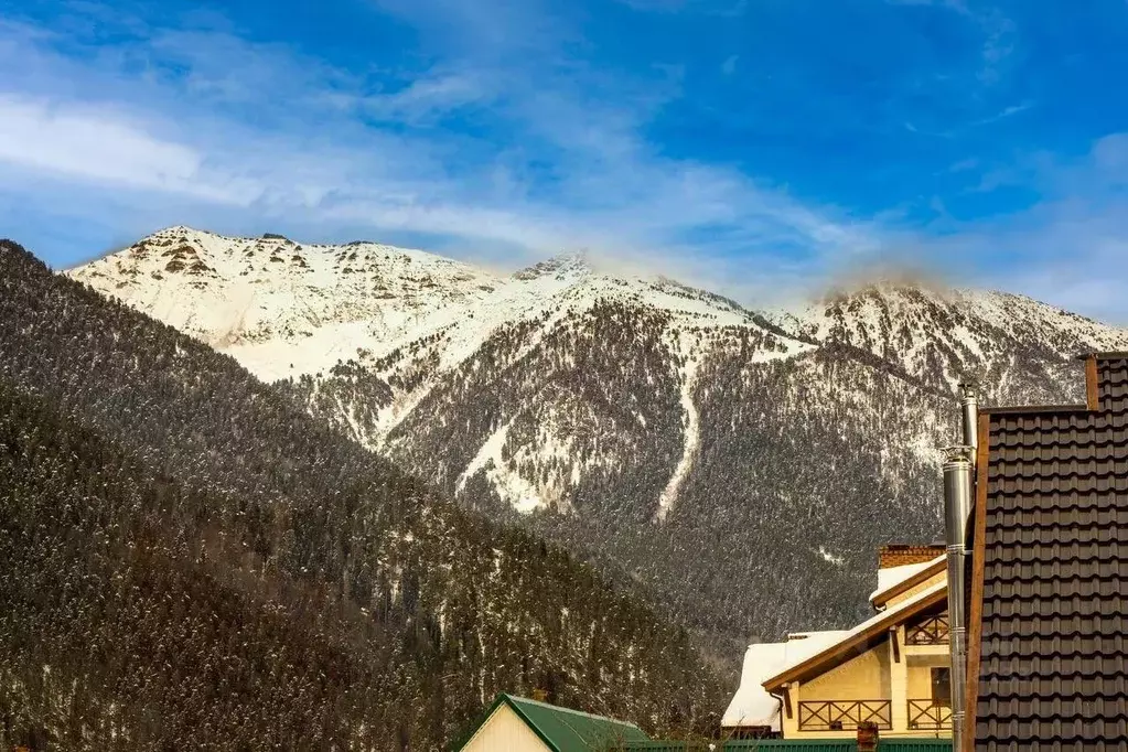 Комната Карачаево-Черкесия, Зеленчукский район, с. Архыз ул. Алиева, ... - Фото 1