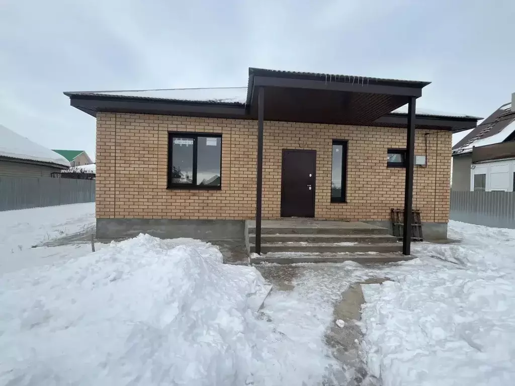 Дом в Оренбургская область, Оренбургский район, с. Подгородняя ... - Фото 1