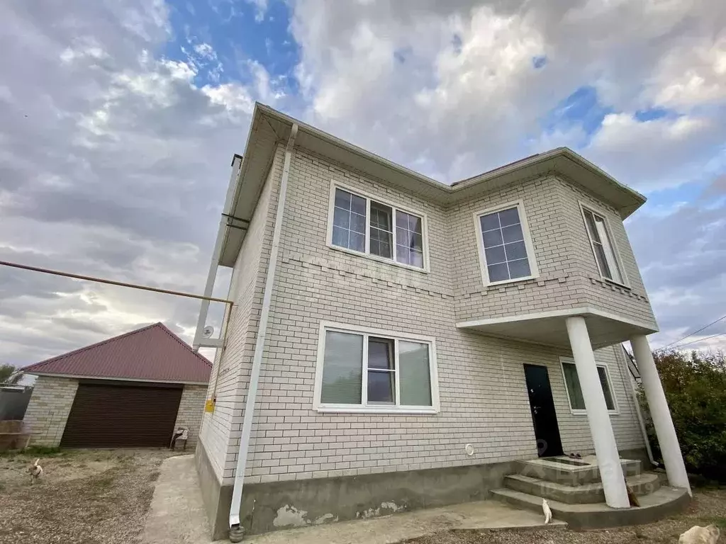 Дом в Ставропольский край, Буденновский муниципальный округ, с. ... - Фото 1