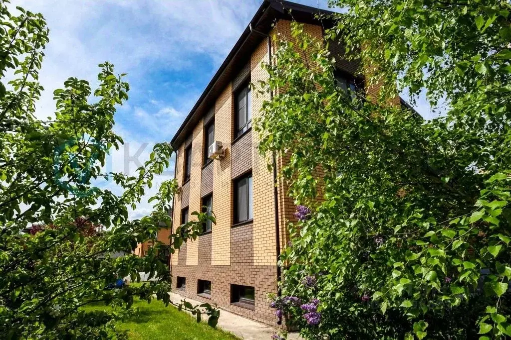 Коттедж в Омская область, Омск Славная ул., 62 (219 м) - Фото 1