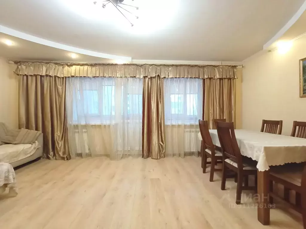 4-к кв. Саратовская область, Саратов ул. Имени В.Г. Клочкова, 15 (93.7 ... - Фото 1