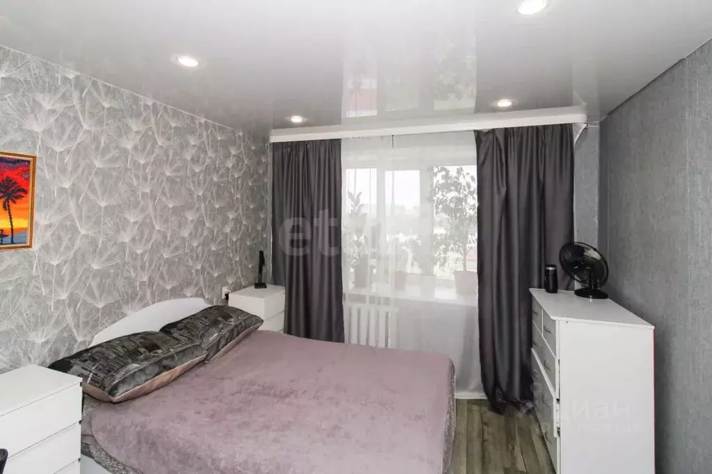 3-к кв. Тюменская область, Тюмень Волгоградская ул., 70 (43.7 м) - Фото 1