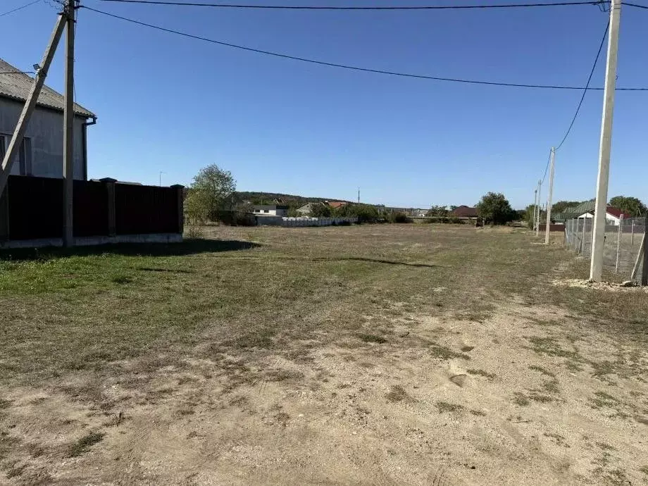 Участок в Крым, Белогорский район, Зуя пгт ул. Объездная (10.0 сот.) - Фото 1