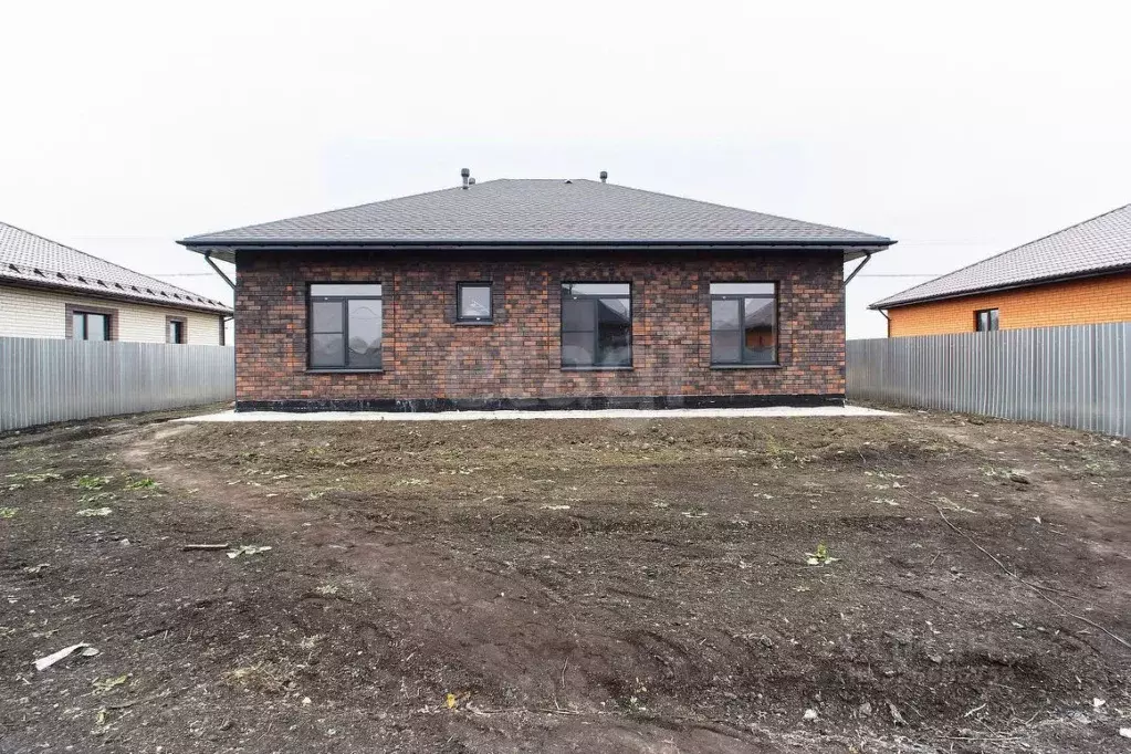 Дом в Тюменская область, Тюмень ул. Михаила Иванова (140 м) - Фото 1