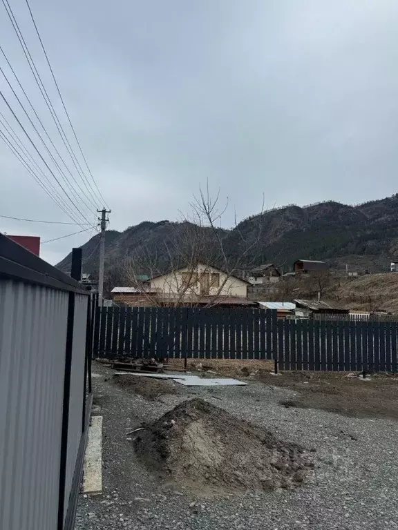 Участок в Алтай, Чемальский район, с. Чемал Катунский пер. (6.0 сот.) - Фото 0