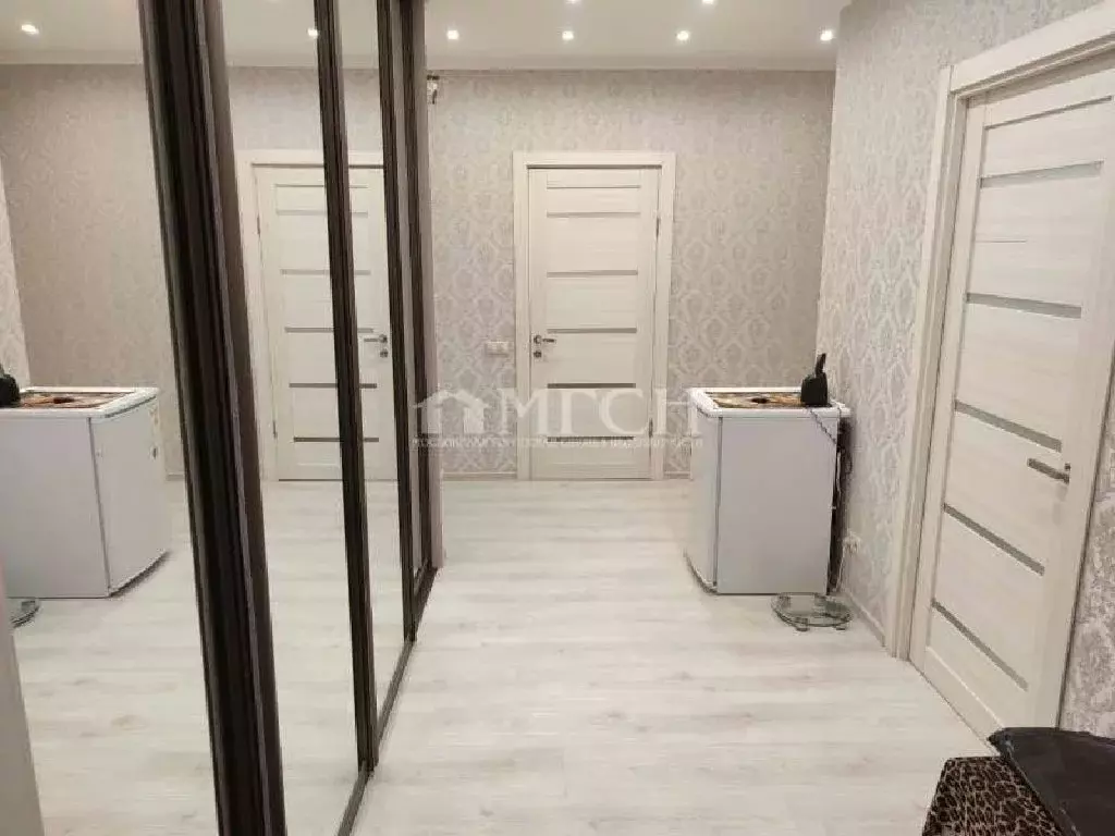 Продается 2-комнатная квартира - Фото 1