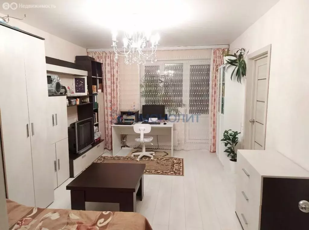 3-комнатная квартира: Нижний Новгород, Бурнаковская улица, 71 (55.9 м) - Фото 1