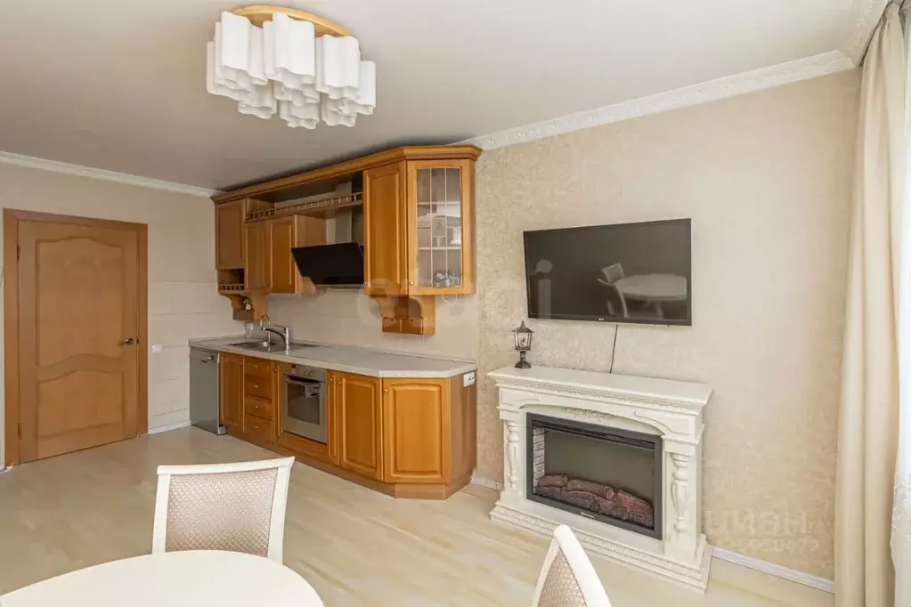 4-к кв. Тюменская область, Тюмень ул. Мельникайте, 127а (98.4 м) - Фото 1