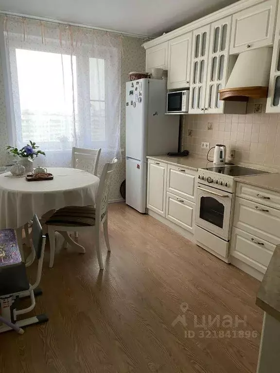 Квартира, 3 комнаты, 71.9 м - Фото 0