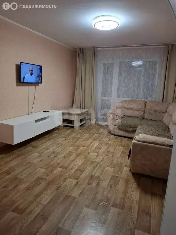 3-комнатная квартира: Ишим, улица Чернышевского, 2 (58 м) - Фото 1