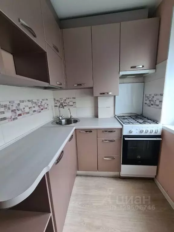 3-к кв. Самарская область, Самара Партизанская ул., 242 (57.7 м) - Фото 1