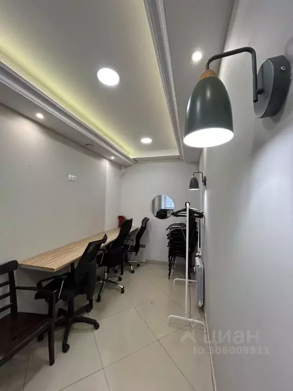 Помещение свободного назначения в Санкт-Петербург 6-я Васильевского ... - Фото 1