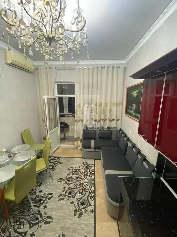 2-комнатная квартира: Махачкала, улица Юсупа Акаева, 25А (55 м) - Фото 1