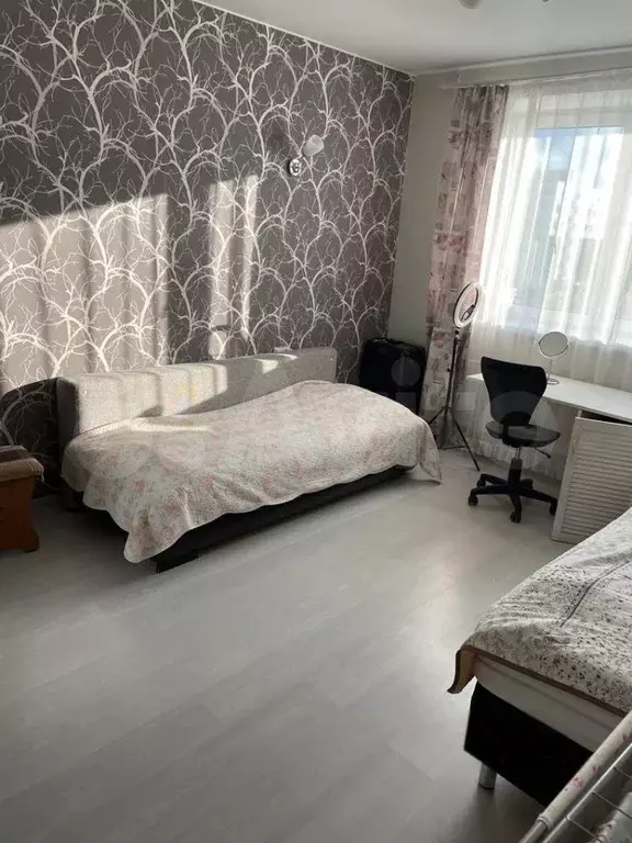 2-к. квартира, 60 м, 4/17 эт. - Фото 0