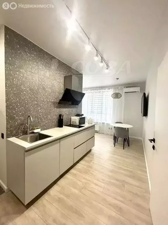 2-комнатная квартира: Тюмень, Малая Боровская улица, 3 (47.3 м) - Фото 2