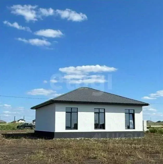 Дом в Белгородская область, Белгородский район, с. Стрелецкое ул. ... - Фото 1