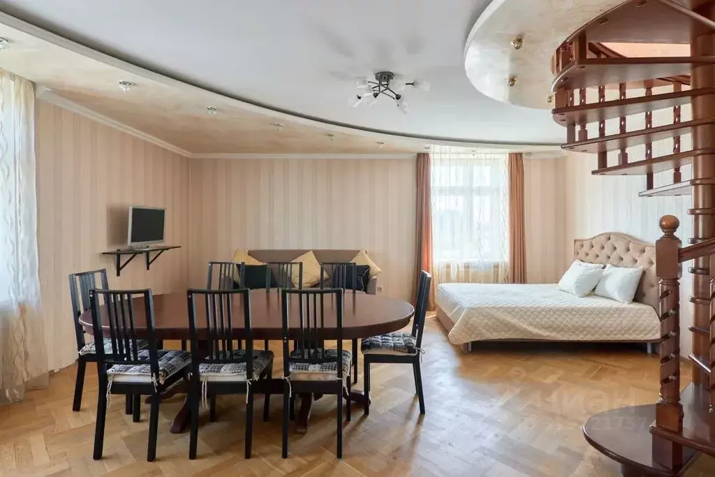 3-к кв. Татарстан, Казань ул. Нурсултана Назарбаева, 10 (170.0 м) - Фото 0